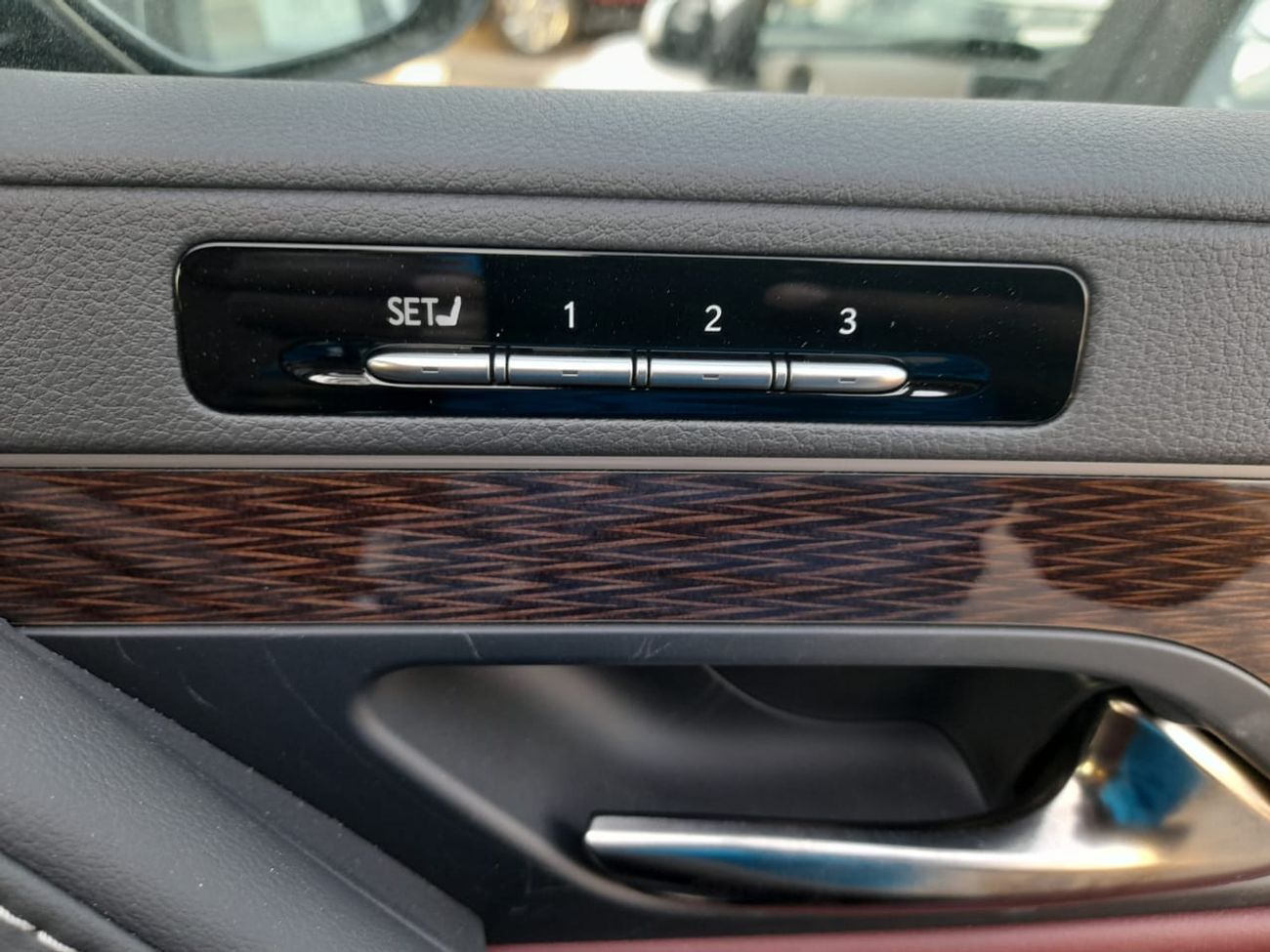 Lexus LX 600 RHD Signature 3.5L