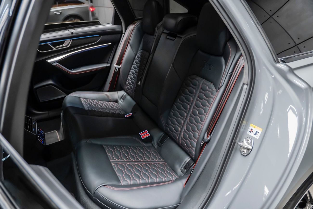 Audi RS6 quattro 4.0L