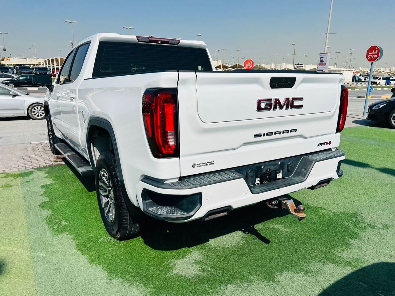 GMC Sierra GMC SIERRA 2020 5.3L V8 SLT Crew Cab (AWD)