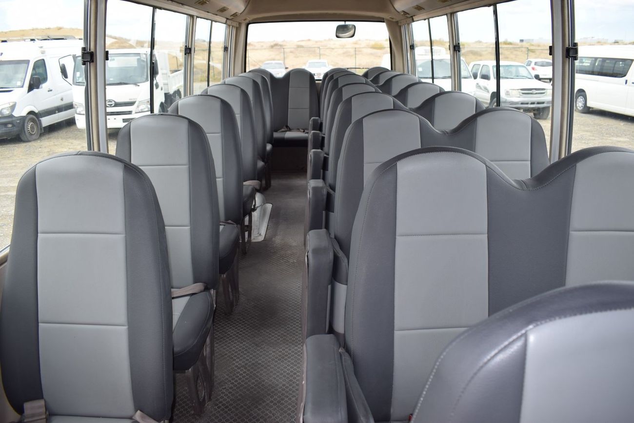 Mitsubishi Rosa Mitsubishi Rosa Bus, Model:2015. Excellent condition