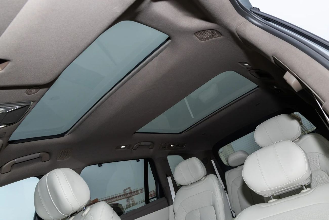 Denza N8L 2.0T three-motor hybrid