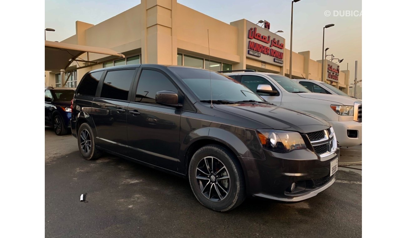 Dodge Grand Caravan Dodge Grand Caravan 2017    electrician    Screen    back camera    Bluetooth    Cruise control     