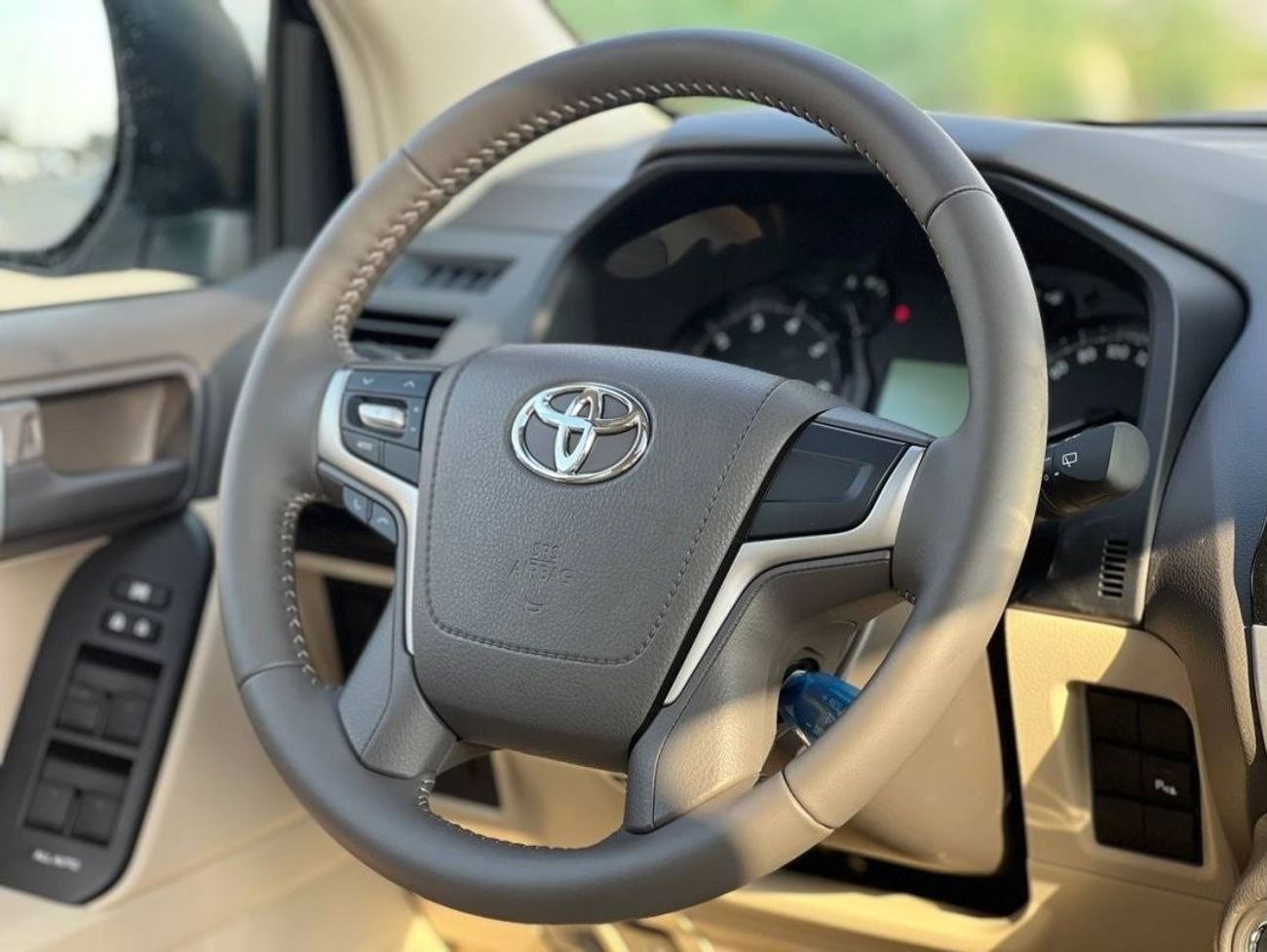 Toyota Prado 4.0L V6 TXL BLACK EDITION PTR A/T // 2023 // HIGH OPTION WITH LEATHER & POWER SEATS , REAR & FRONT C