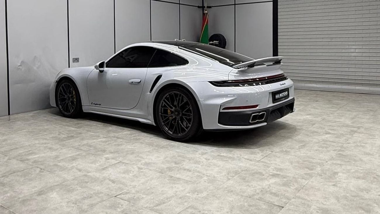 Porsche 911 TURBO S Hybrid GCC