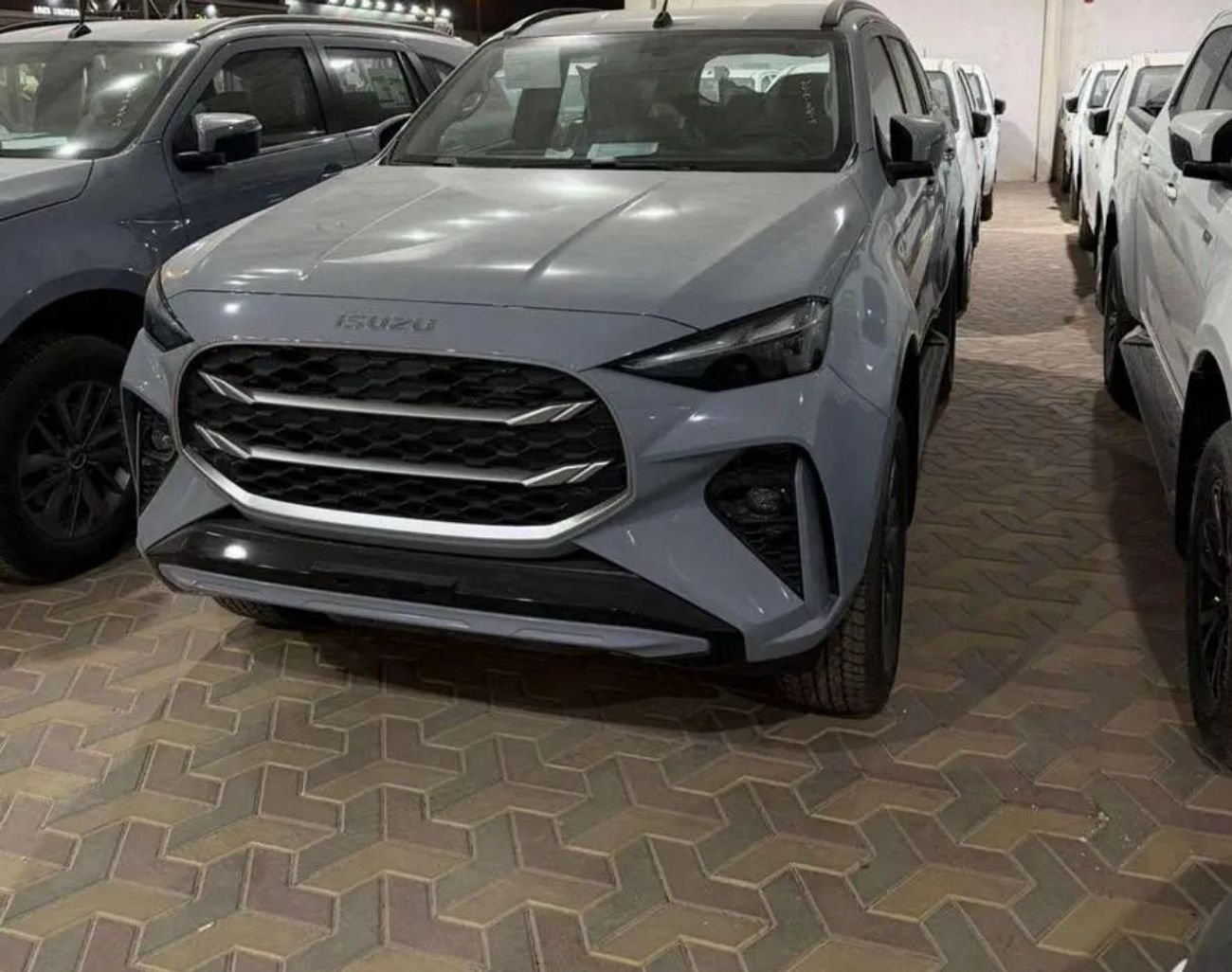 إيسوزو MU X إيسوزو MU-X 3.0L ديزل تيربو – فل أوبشن | متوفر الآن