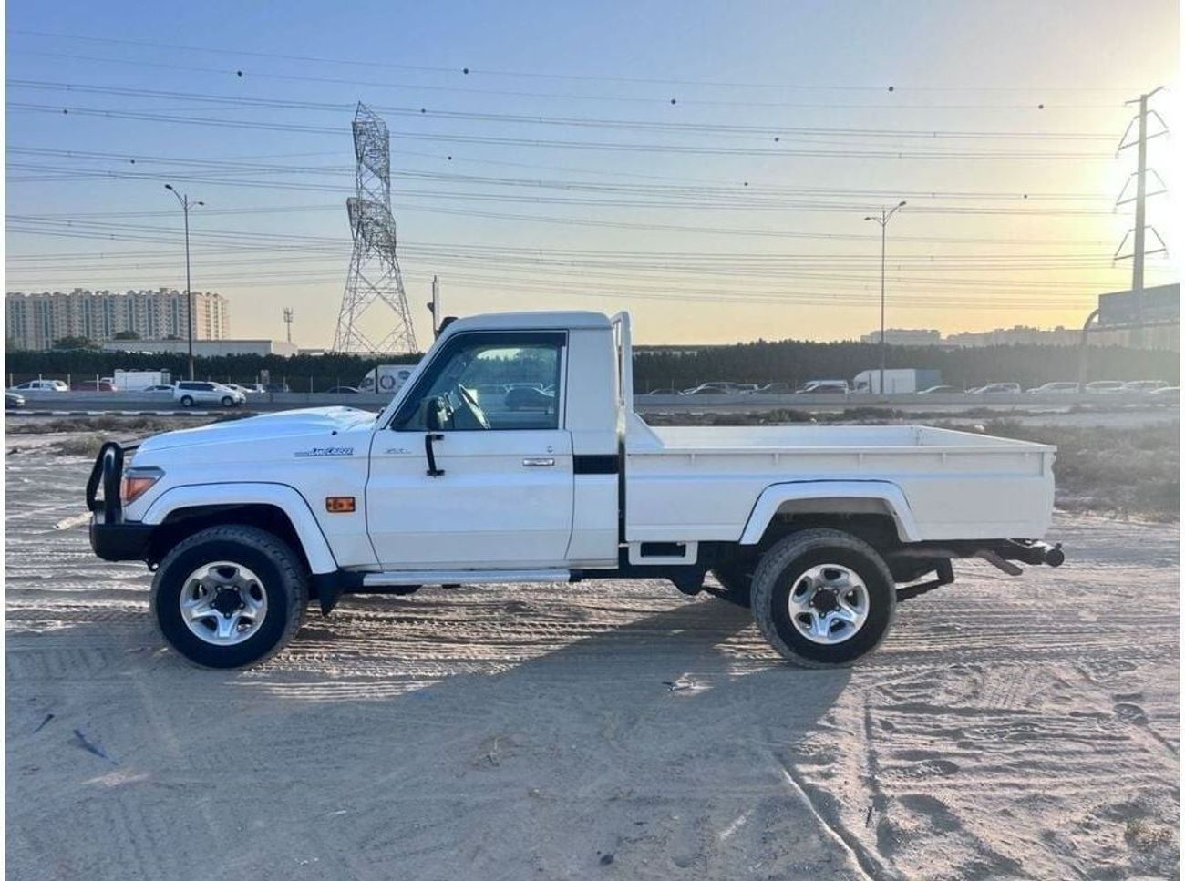 تويوتا لاند كروزر بيك آب Diesel 4.5 Liter Right Hand Drive Single Cab Manual Gear 1VD Engine