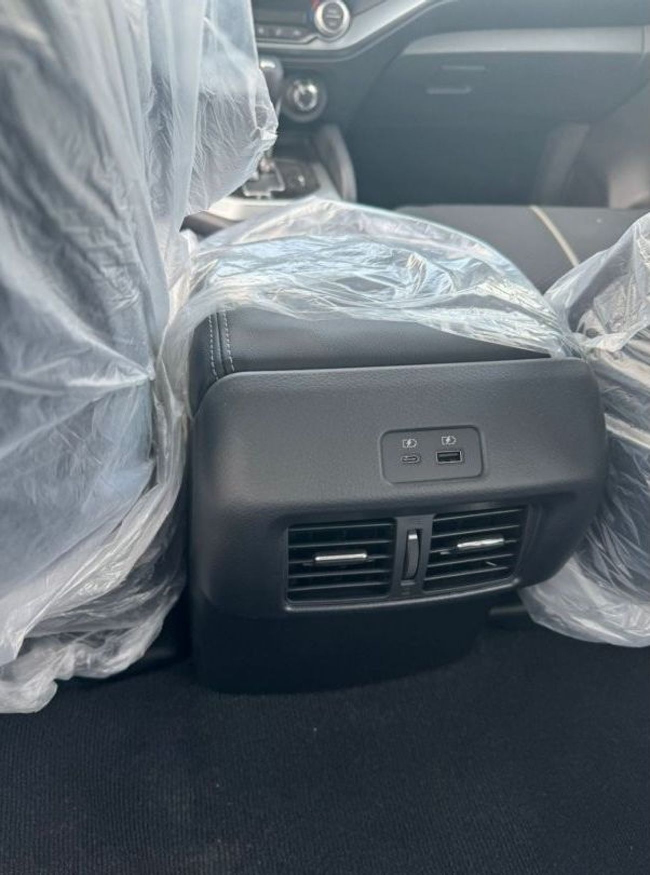 نيسان إكستيرا 2.5L PETROL TITANIUM 4WD 2023 GCC