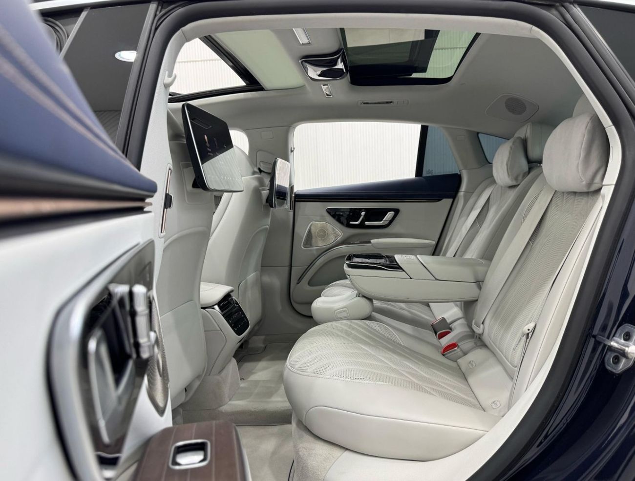 Mercedes-Benz EQS 580 2023 Mercedes-Benz EQS 580 4MATIC, Agency Warranty, Full Service History, GCC