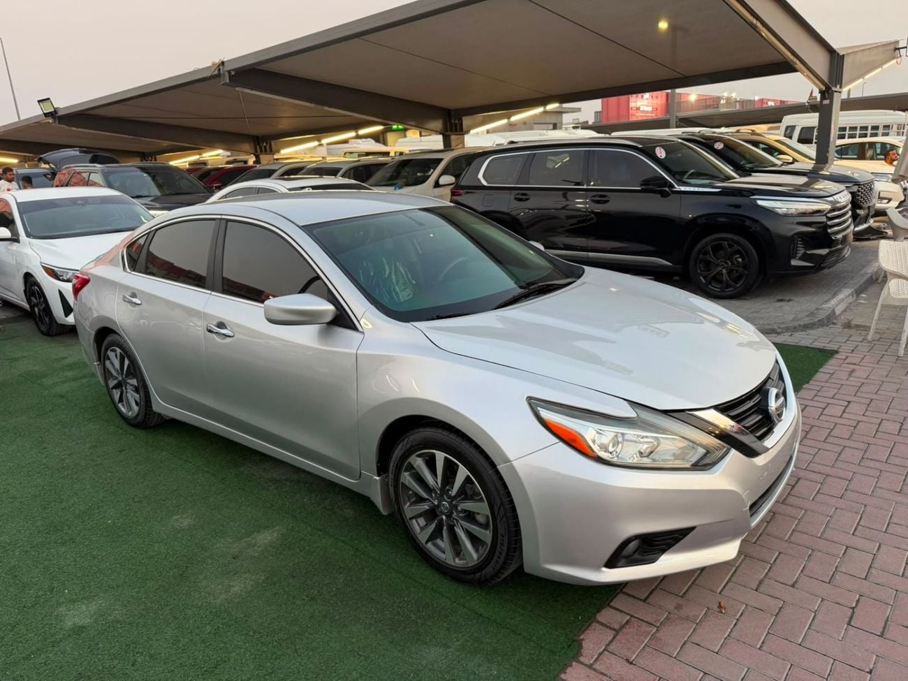 Nissan Altima SV Top-of-the-line trim, excellent condition