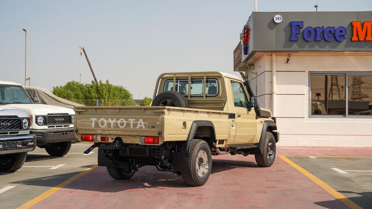 Toyota Land Cruiser Pick Up