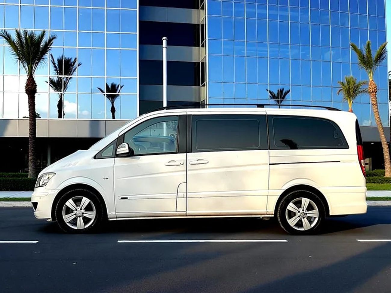 مرسيدس بنز فيانو Trend 3.5L | | | GCC | 3.5L V6