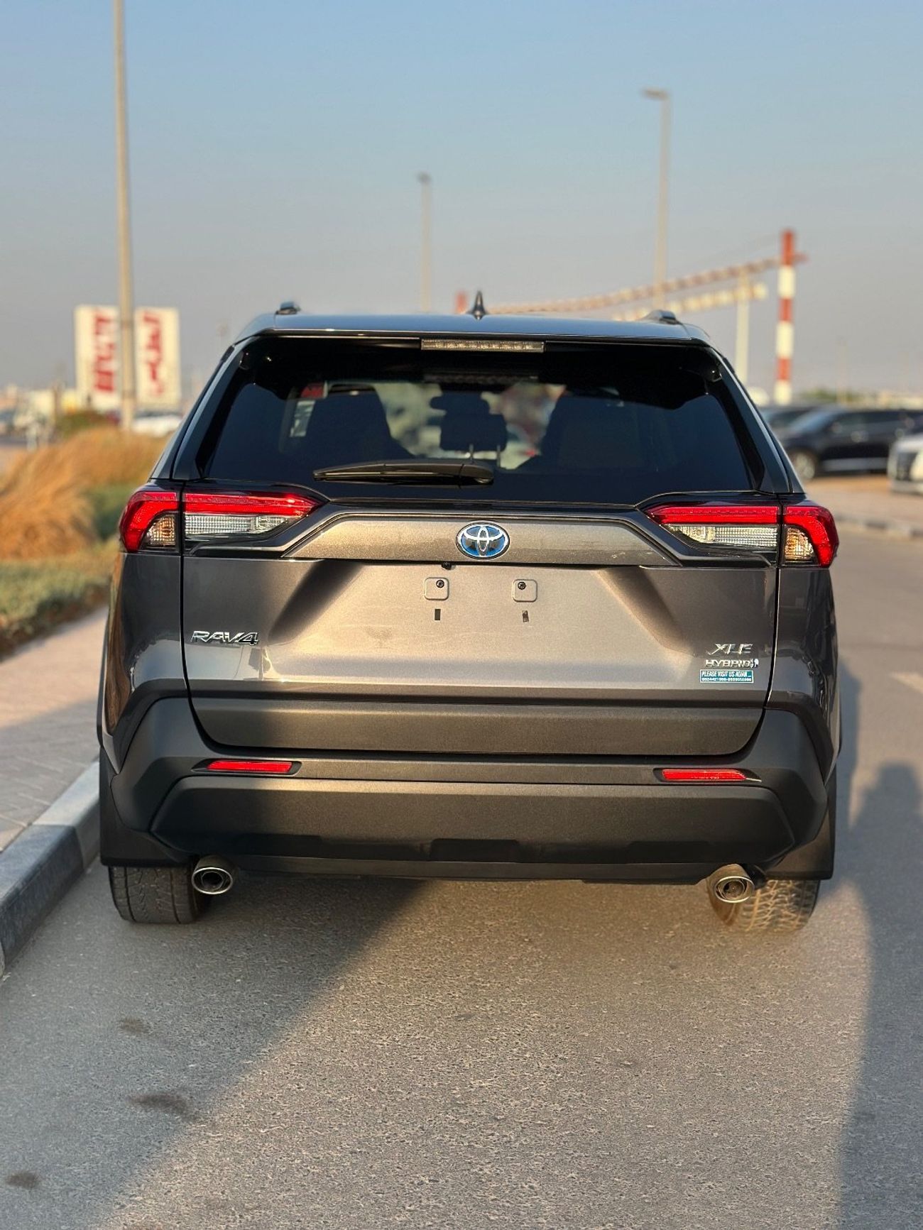 Toyota RAV4 hybrid XLE 2.5L | Sunroof Full option