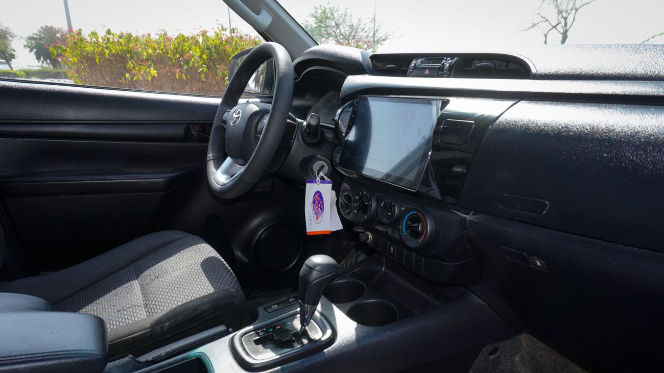 تويوتا هيلوكس GL 2.7 L With 2024 body kit