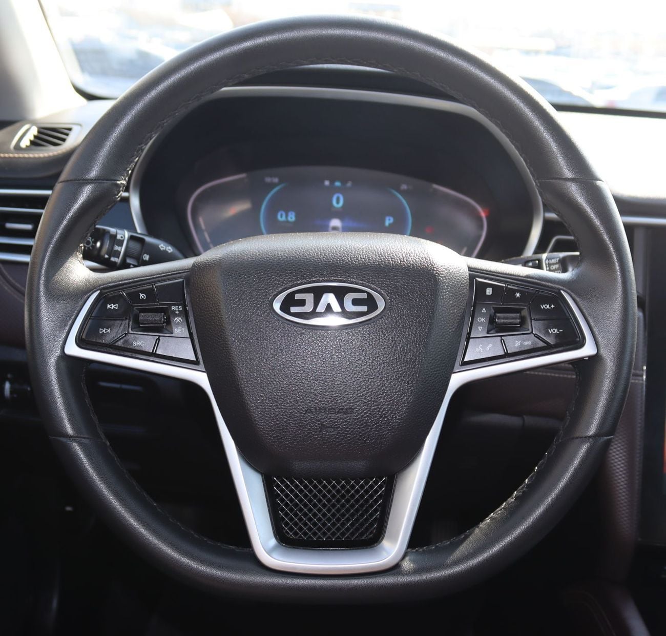 جاك J7 LUXURY جاك J7 - موديل 2023 - فل أوبشن - خليجى - بدون حوادث - محرك 1.5 - بحاله ممتازه من الداخل والخا