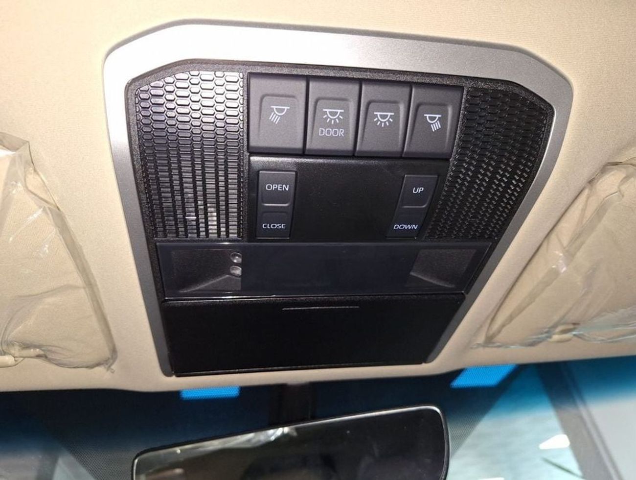 تويوتا لاند كروزر GXR AX STD V6 4.0L PETROL A/T