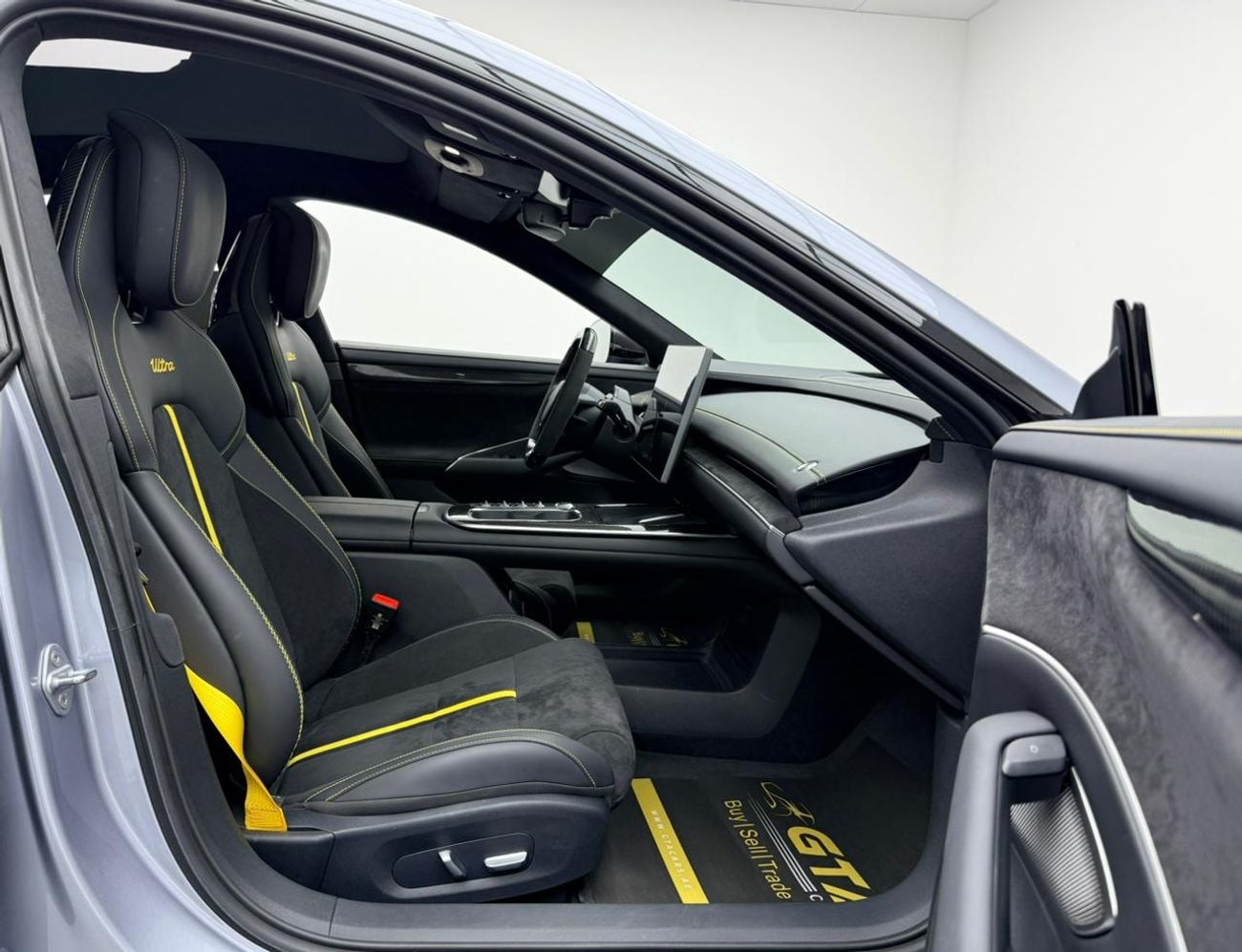 Xiaomi SU7 Max AWD 2025 Xiaomi SU7 Ultra, Warranty, Excellent Condition ,Full Carbon Spec