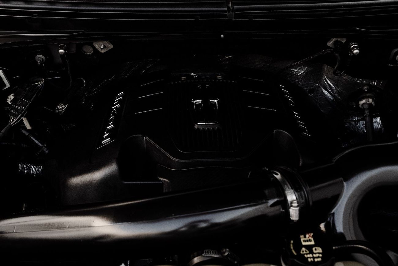 Lincoln Navigator Retractable Running Boards | 2,448 P.M  | 0% Downpayment | Pristine!