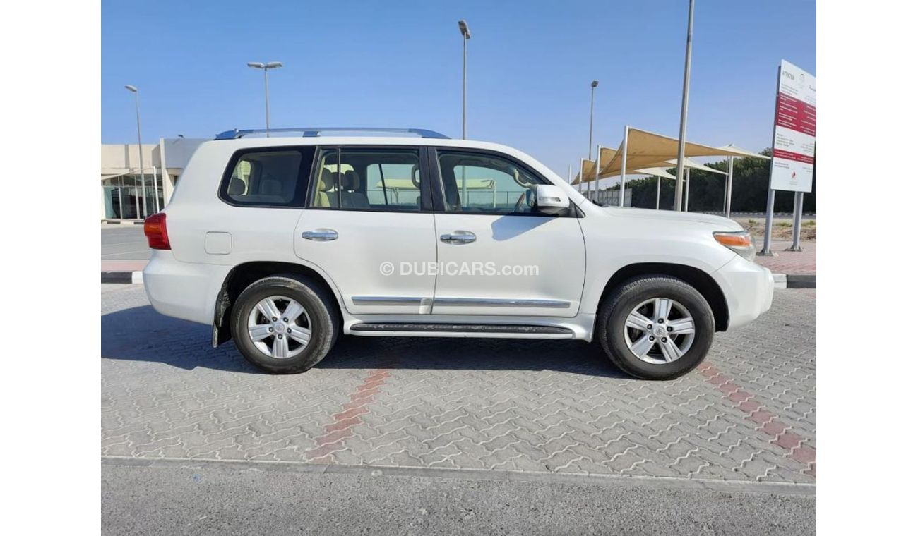 تويوتا لاند كروزر تويوتا لاند كروزر جي اكس ار 2015 مواصفات