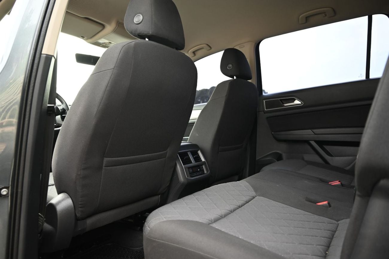Volkswagen Teramont S Trendline 3.6L - 0% DP - GCC SPECS - VOLKSWAGEN TERAMONT 4WD - FIRST OWNER