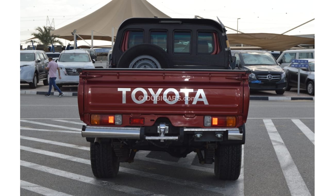 Toyota Land Cruiser Pick Up 1HZ Engine clean car