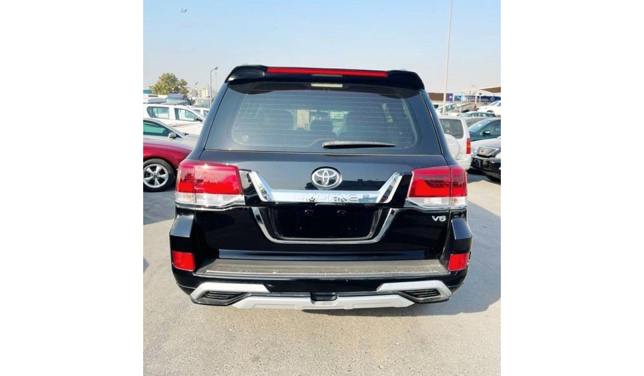 تويوتا لاند كروزر TOYOTA LANDCRUISER 2010 FACELIFT 2020 BLACK V6