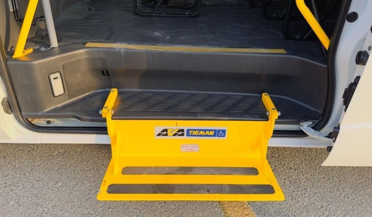 Toyota Hiace PREMIUM CONDITION | 3.0L DIESEL ENGINE | 2015 | RHD