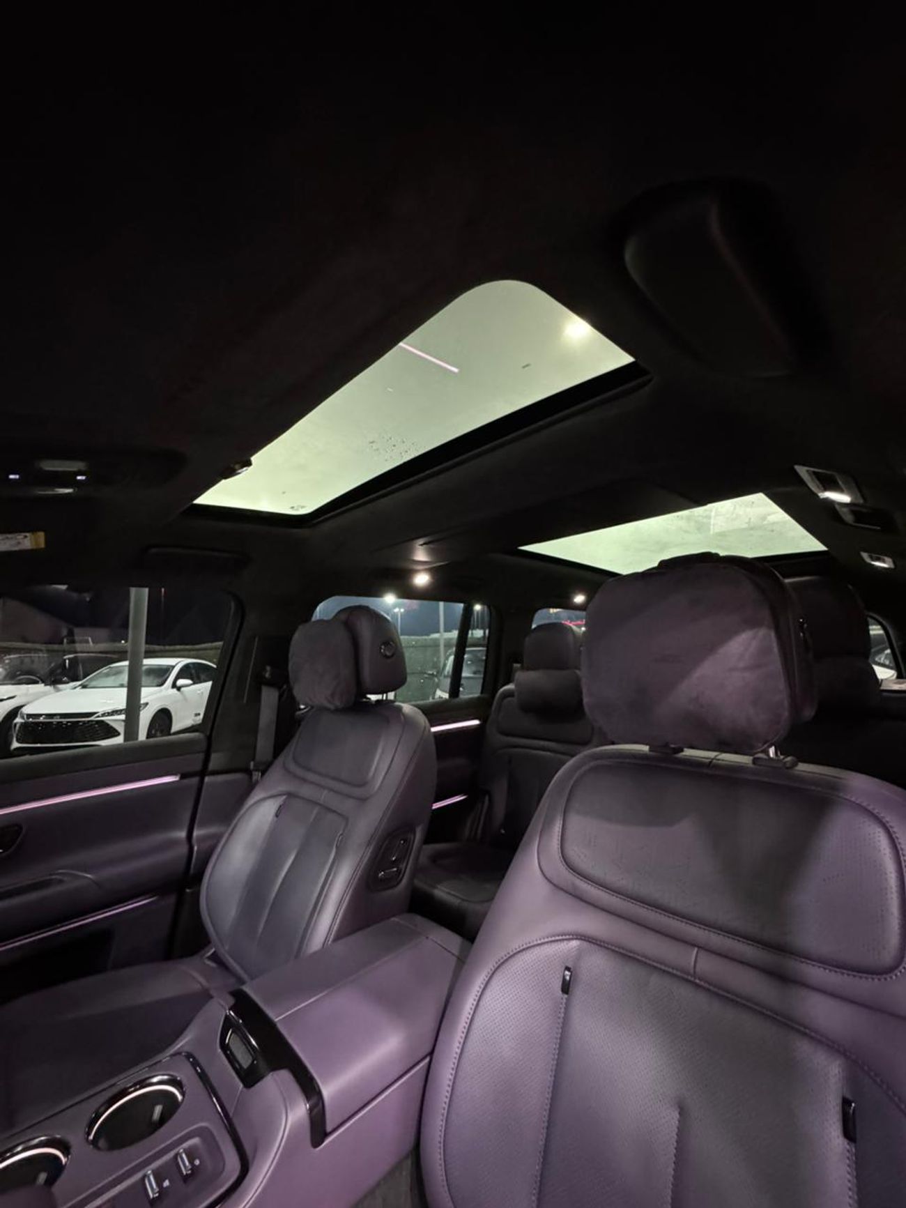 روكس أداماس