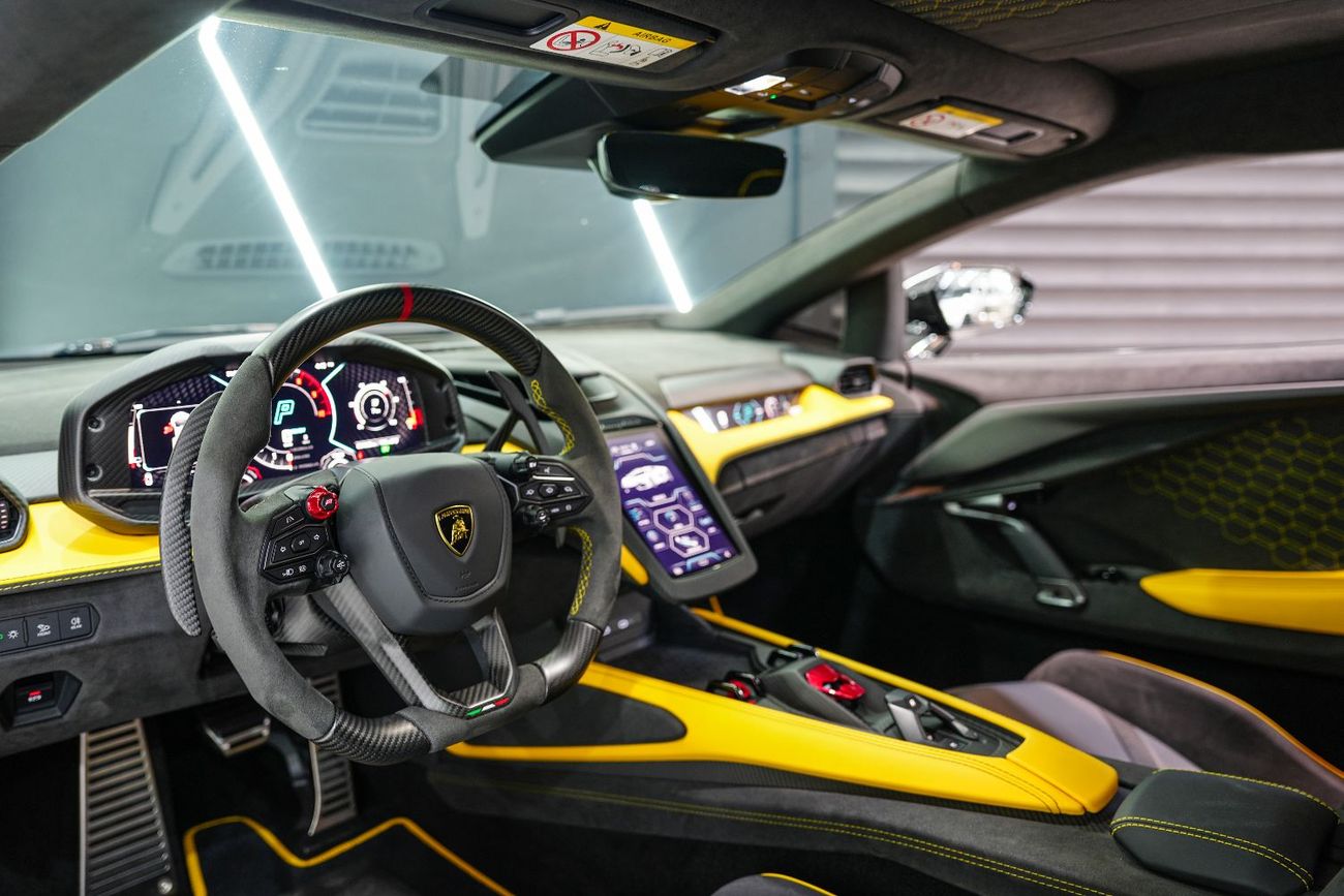 Lamborghini Revuelto 6.5L V12 Hybrid 2025 Lamborghini Revuelto, Hybrid V12, ADAS Package, Full Carbon, Dealer Warranty + 