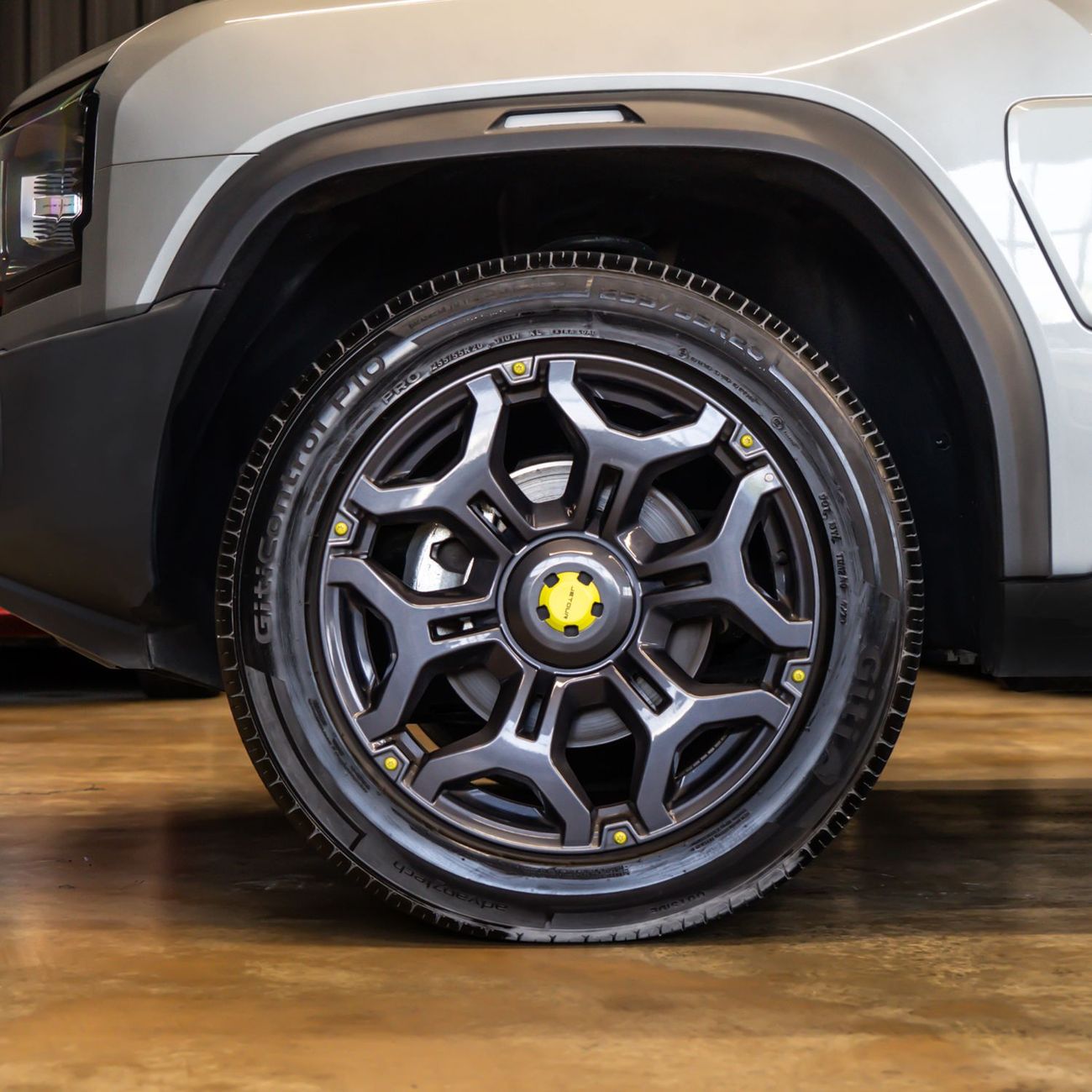 Jetour T2 Luxury AED 2,433pm • 0% Downpayment • Jetour T2 • 1 Year Warranty