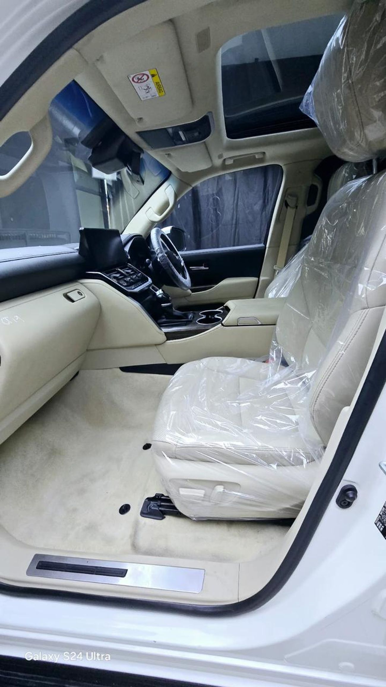 تويوتا لاند كروزر VX 3.3L