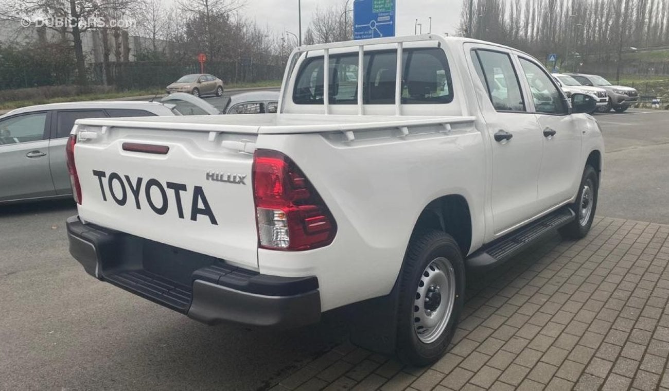 تويوتا هيلوكس Toyota/HILUX D DC 4WD/2.4GD COMFORT DC 6MT 4X4