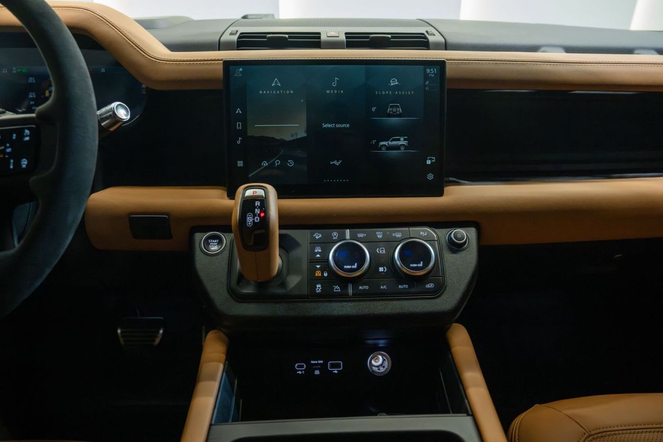 Land Rover Defender 110 X-Dynamic HSE P400 3.0L