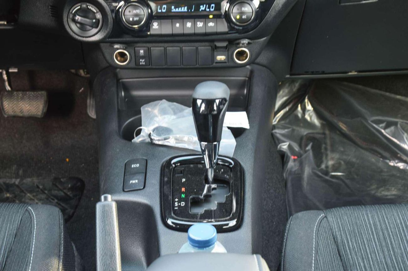 تويوتا هيلوكس TOYOTA HILUX ADVENTURE 4.0L 4WD PICKUP 2025