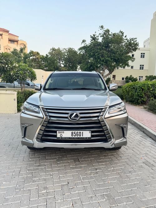 Lexus LX570