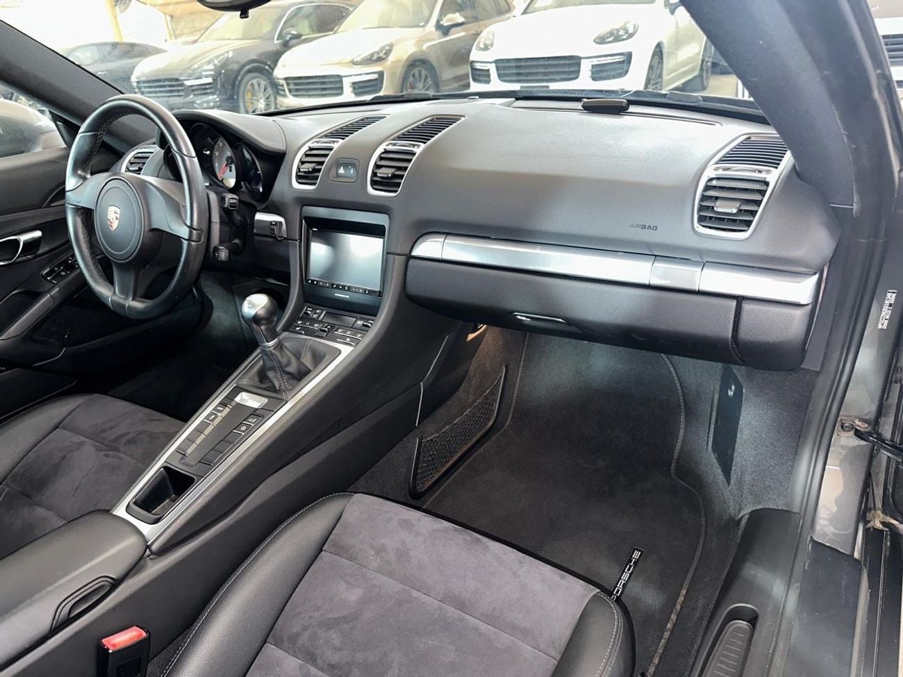 بورش كايمان PORSCHE CAYMAN S 2014 | MANUAL TRANSMISSION! | LOW MILEAGE | 19-INCH RIMS