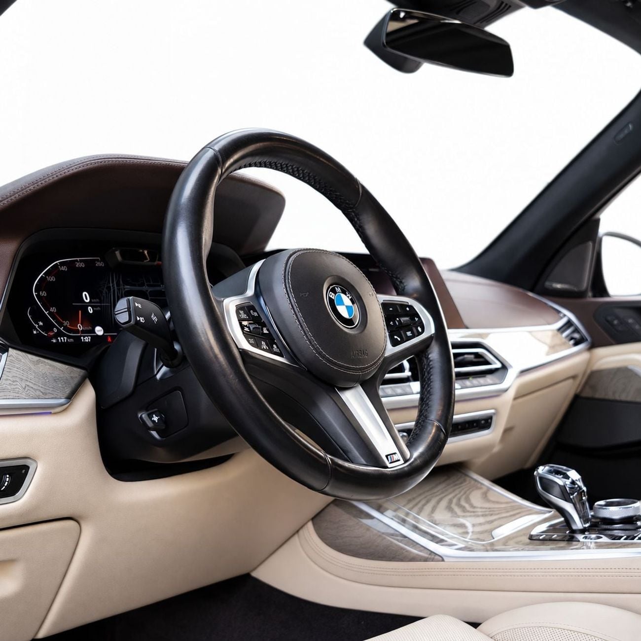 BMW X7 40i M SPORT 2,778 P.M • 0% Downpayment • BMW X7 40i M Sport • 1 Year Warranty
