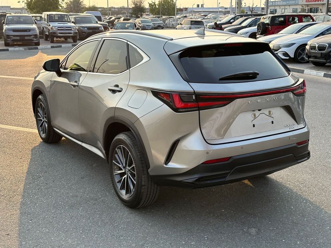 لكزس NX350 Nx350 premium 4x4 full option