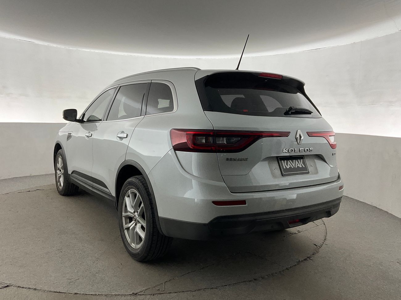 رينو كوليوس PE | Carnival Sale • UP TO AED 20,000 OFF | شامل الضمان | 0 ﺪﻔﻋﺓ ﺃﻮﻟﻯ