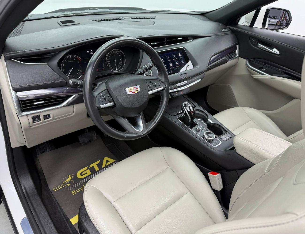 كاديلاك XT4 2022 Cadillac XT4 Luxury 350T, 2027 Cadillac Warranty + Service Pack, Excellent Condition, GCC