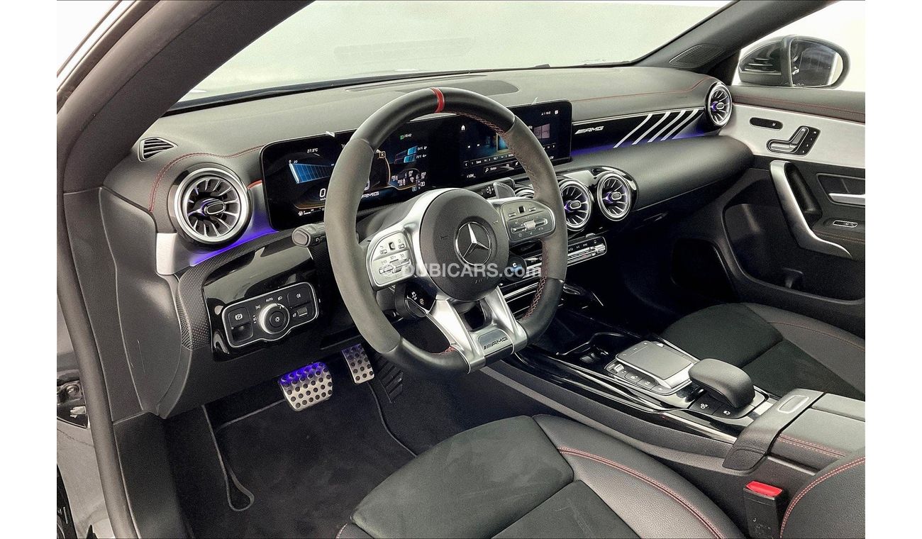 Mercedes-Benz CLA 35 AMG Premium +