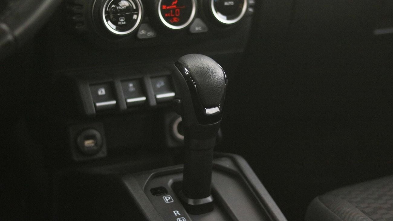 Suzuki Jimny 1.5L GLX (A/T)