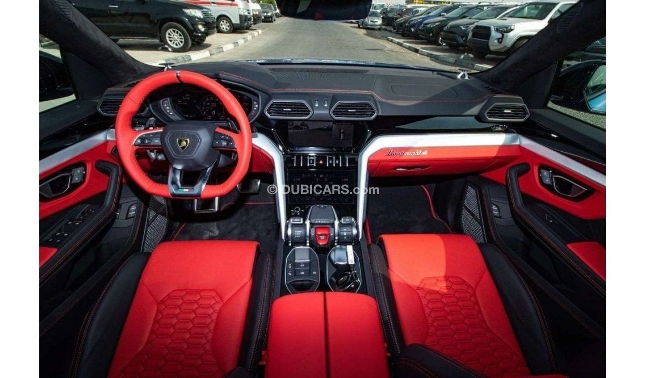 Lamborghini Urus 2023 Lamborghini Urus Turbocharged 4.0-litre V8