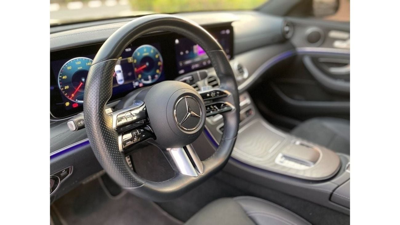 Mercedes-Benz E300 Premium + GCC SPEC UNDER WARRANTY AND SERVICE