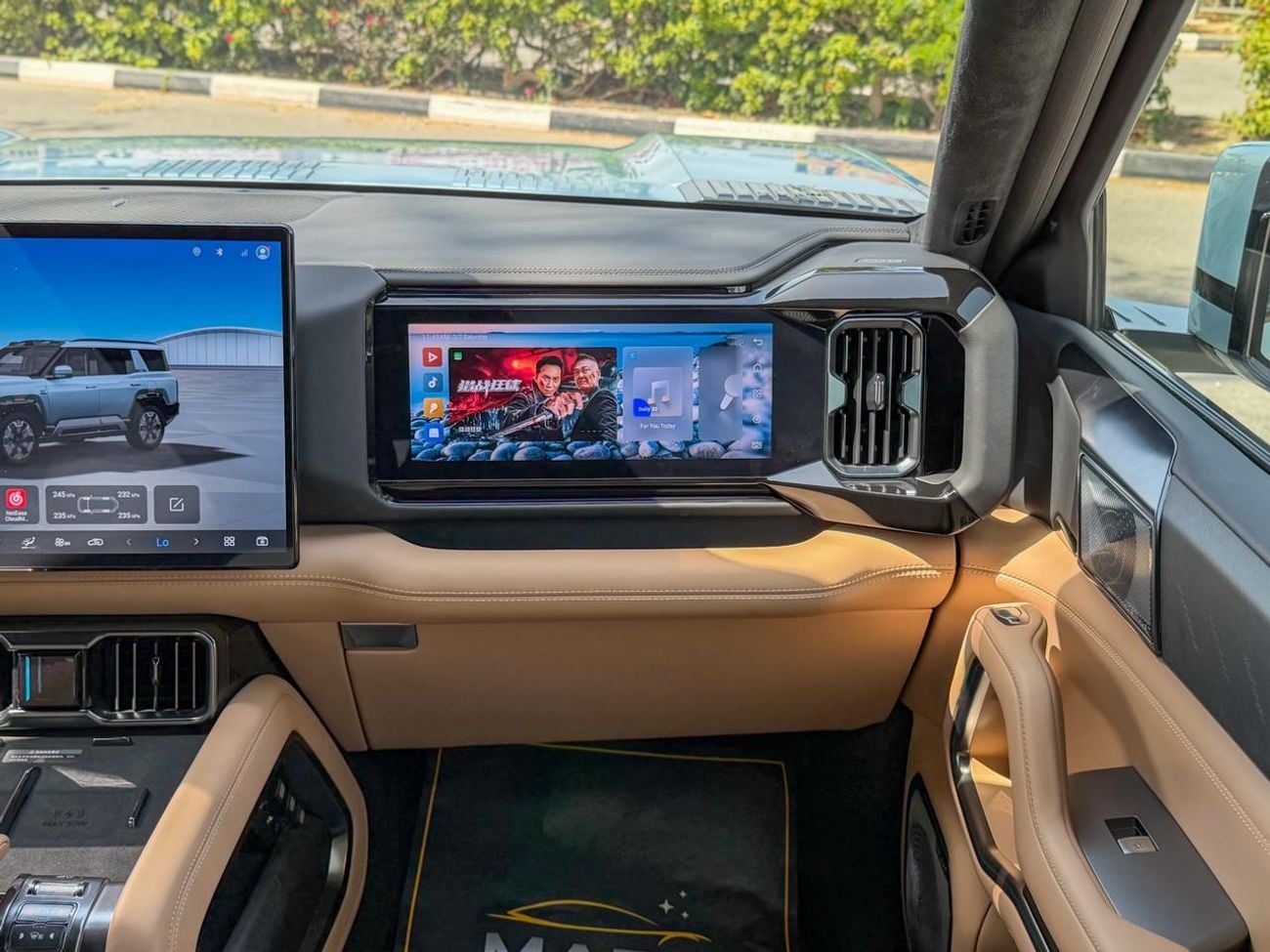 بي واي دي ليوبارد 8 Smart and Brave Flagship Edition (7 Seats)