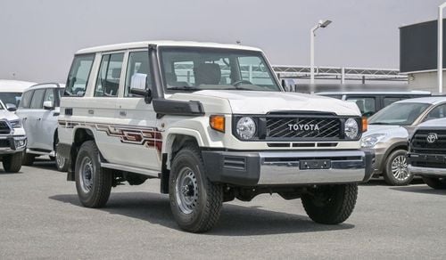 Toyota Land Cruiser 70 LC76 4.5 V8 - STD - E