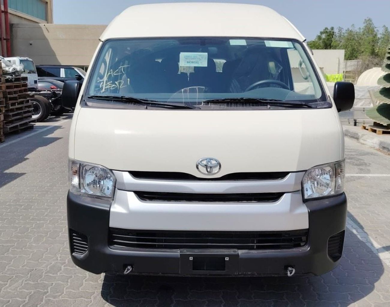 تويوتا هاياس 2.5L High Roof Diesel Brand New