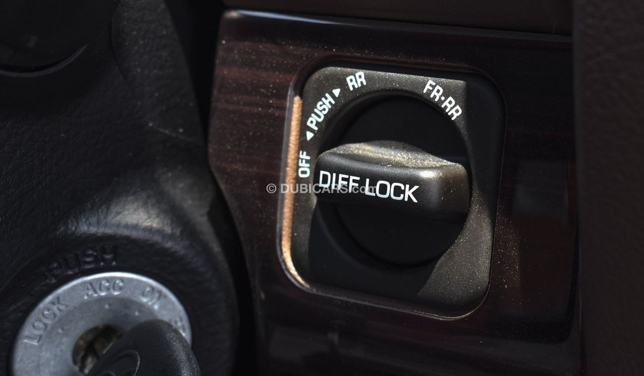 Toyota Land Cruiser Pick Up TOYOTA LAND CRUISER PICK-UP 4.0L V6 2022