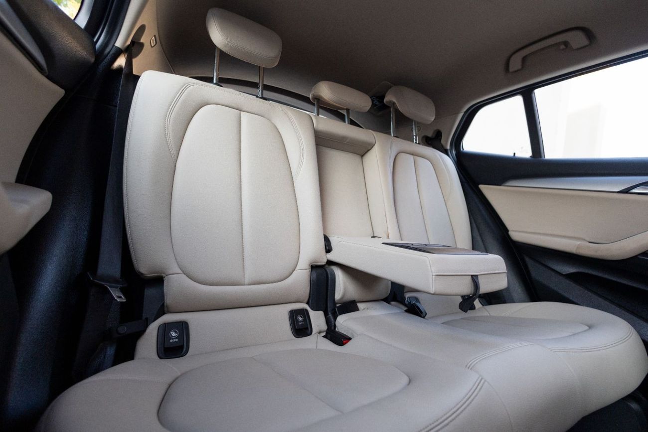 بي أم دبليو X2 sDrive20i 2.0L BMW X2 sDrive20i 2020 GCC under Warranty with Flexible Down-Payment.