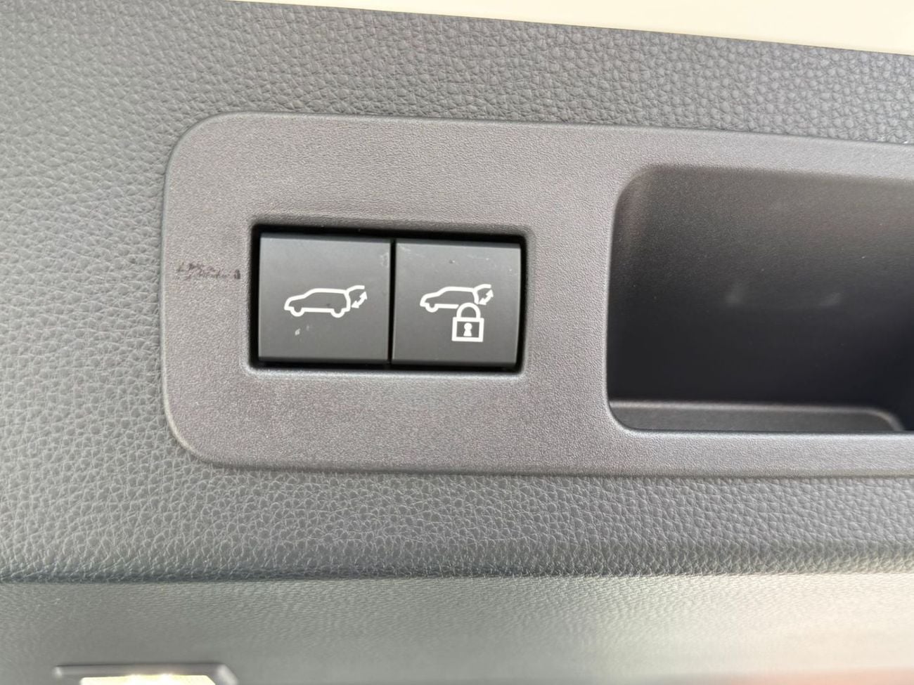 تويوتا لاند كروزر LAND CRUISER GXR-V 3.3L DIESEL TWIN TURBO , FULL OPTION 2026 MODEL