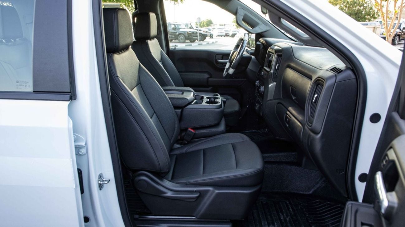 شيفروليه سيلفارادو V8 5.3L PICK-UP 4WD | 2025 | For Local Registration +10%